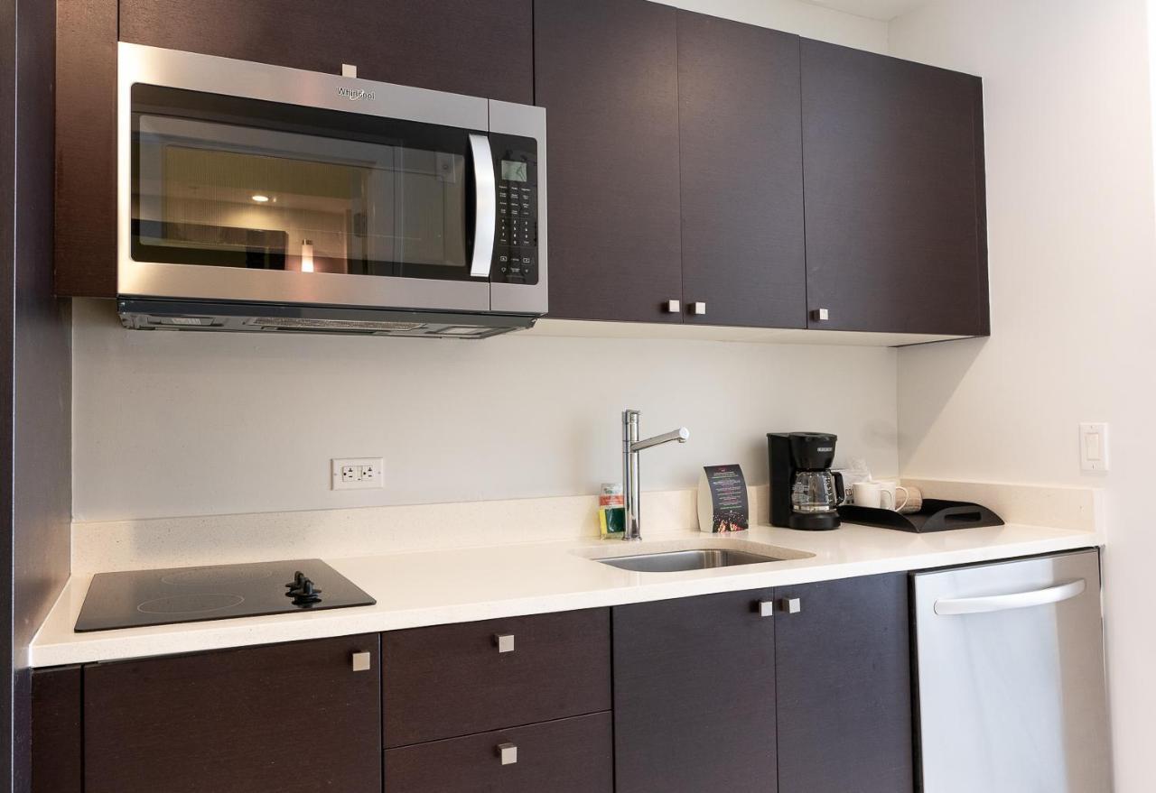 Aparthotel Modern Private Studio - King Bed, Jacuzzi, Balcony And Pool Miami Exterior foto